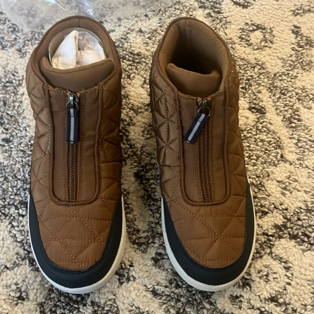 Lands End traditional winter snow boot